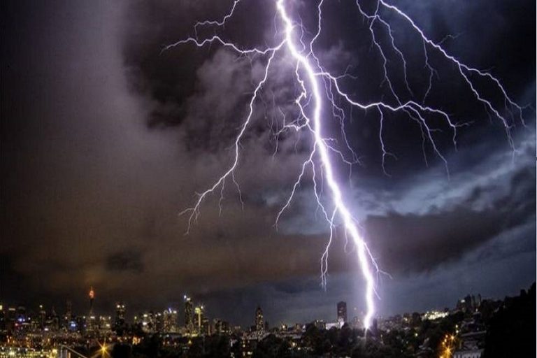 ঘূর্ণিঝড় ‘ফনি’ ভয়ঙ্কর রূপ ধারণ করেছে