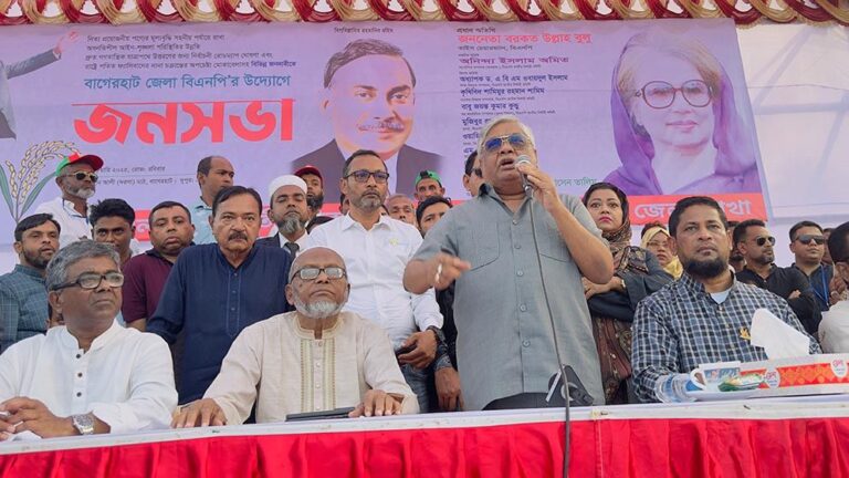 শেখ পরিবারের কেউ দেশের মানুষের কথা ভাবেননি বরকতউল্লা বুলু