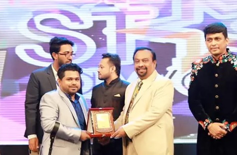 rj saimur friends view award